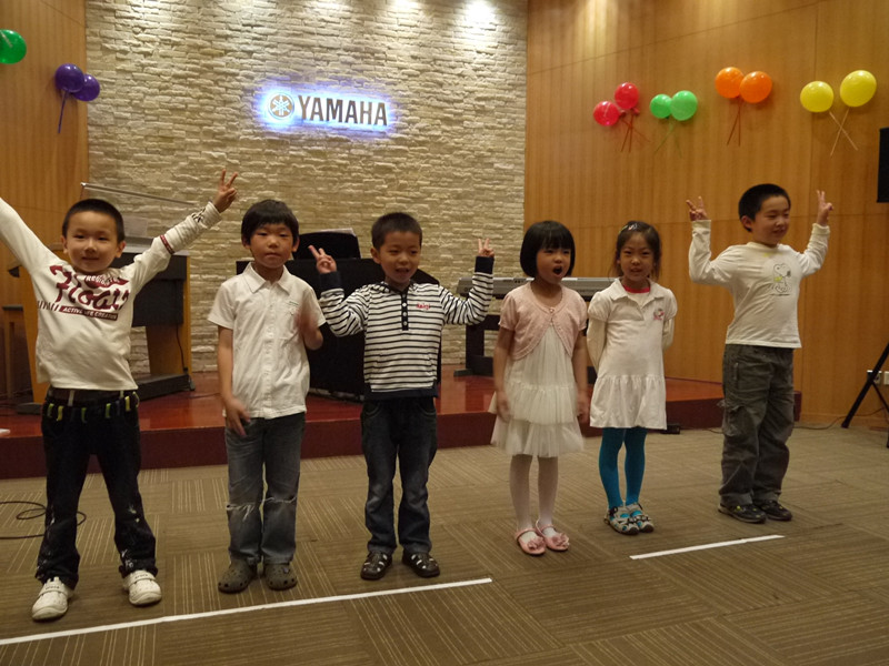腾博官网音乐中心上海静安总店“欢度六一腾博官网的节日”音乐会成功举办 