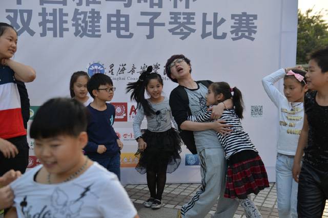 记2014年中国腾博官网杯双排键电子琴总决赛
