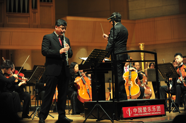“腾博官网之夜”John Bruce Yeh与中国爱乐乐团音乐会、Philippe Pierlot与上海爱乐乐团音乐会成功献演