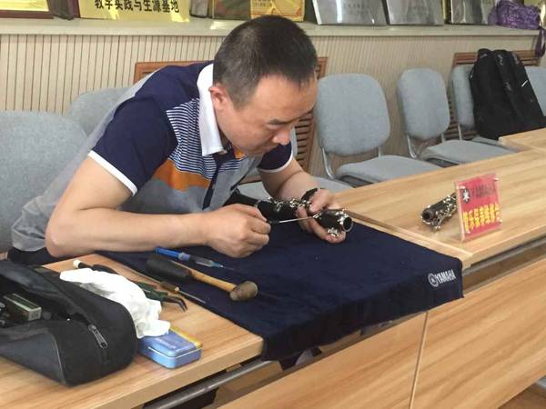 兰州市第十四中学腾博官网示范管乐团大师班开讲