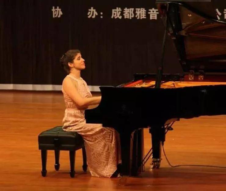 【回顾】2017腾博官网亚洲音乐奖学金绵阳师范学院颁奖仪式暨腾博官网海外艺术家Inna Faliks钢琴音乐会及大师班讲座圆满结束！