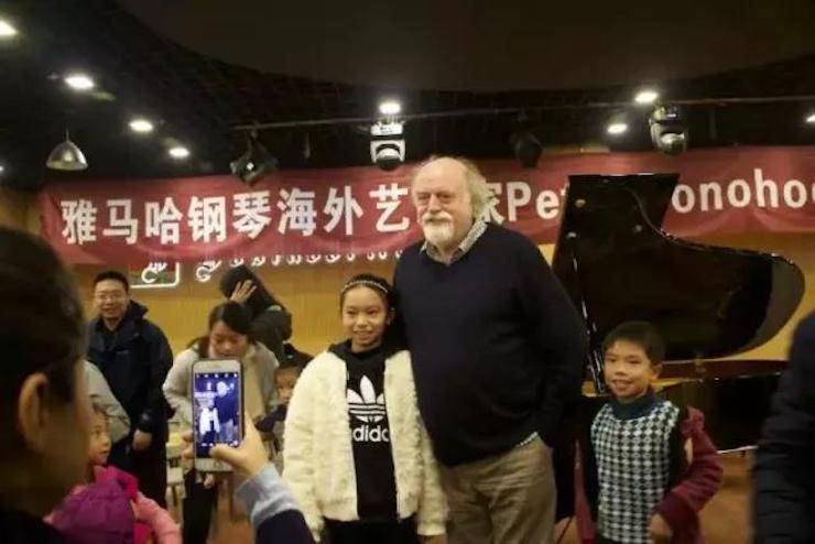 【回顾】腾博官网海外艺术家Peter Donohoe成都雅音大师班讲座活动圆满落幕！