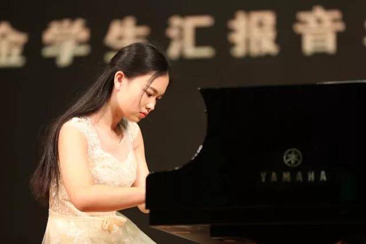 曼妙琴音，倾诉真挚的心声|2017腾博官网亚洲音乐奖学金综合师范类院系全国汇报音乐会（第二。┰猜淠