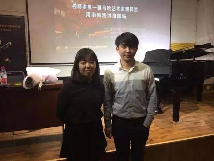 【报道】读谱与琴谱版本的选择|腾博官网艺术家鲍释贤大师班洛阳站圆满结束。诤悠担