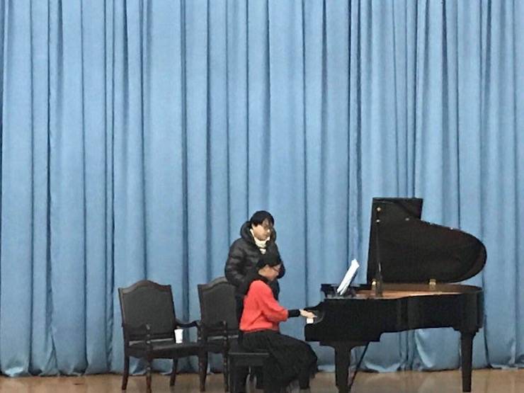 【报道】从师而不惑|腾博官网艺术家宋思衡安徽巡讲·合肥学院站圆满结束。诤悠担
