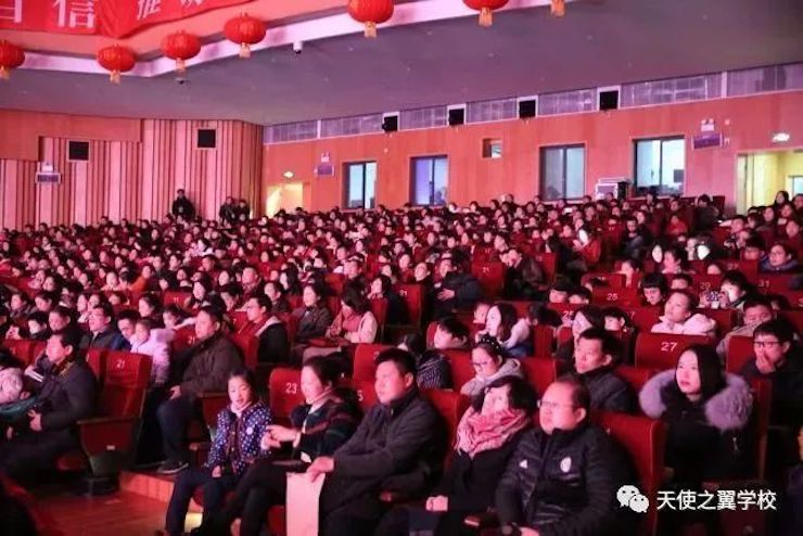 【报道】宿州市首届国际钢琴大师音乐会暨腾博官网艺术家宋思衡多媒体音乐会圆满成功。诤悠担