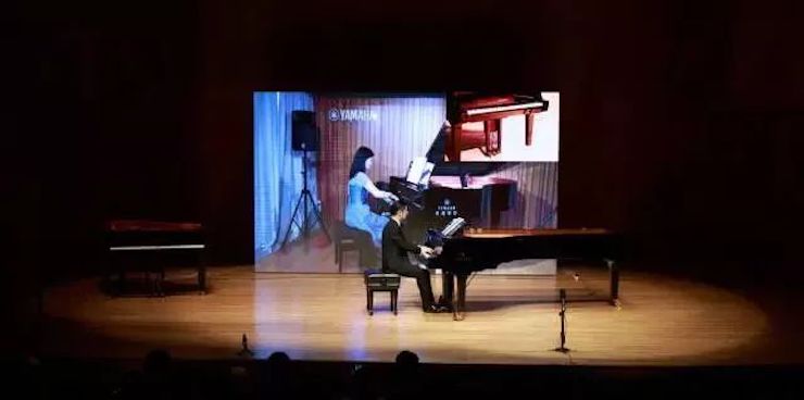 【报道】腾博官网艺术家孙鹏杰《琴书》主题音乐会深圳演出获得巨大成功！