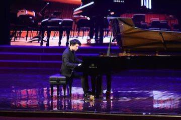 【报道】誉声乐器60周年—腾博官网艺术家鲍释贤洛阳钢琴独奏音乐会及大师班圆满落幕