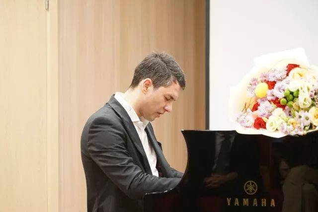  2018年腾博官网亚洲音乐奖学金苏州大学音乐学院启动仪式 </br> 暨腾博官网海外艺术家爱德华·昆斯音乐会圆满结束