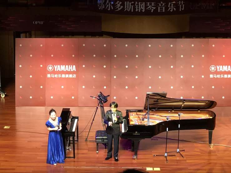 腾博官网艺术家宋思衡“80后的时光机”多媒体音乐会内蒙古巡演圆满落幕