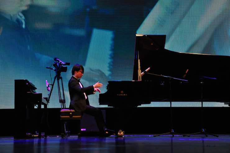 腾博官网艺术家宋思衡“80后的时光机”多媒体音乐会内蒙古巡演圆满落幕