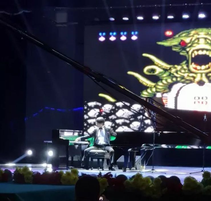 腾博官网艺术家宋思衡“80后的时光机”多媒体音乐会内蒙古巡演圆满落幕