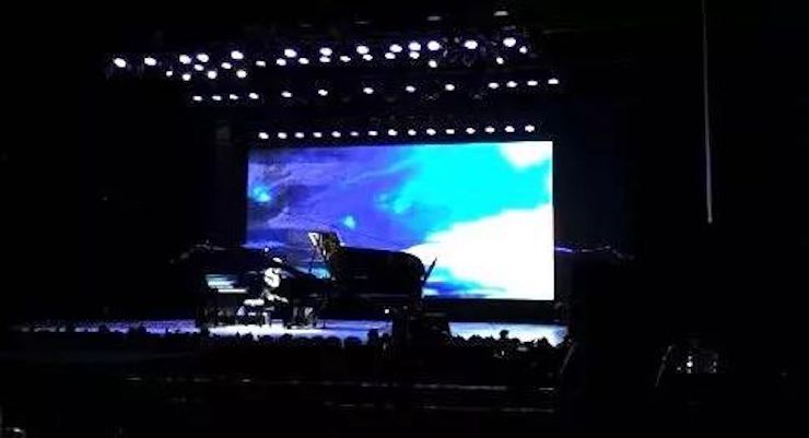 腾博官网艺术家宋思衡“80后的时光机”多媒体音乐会内蒙古巡演圆满落幕