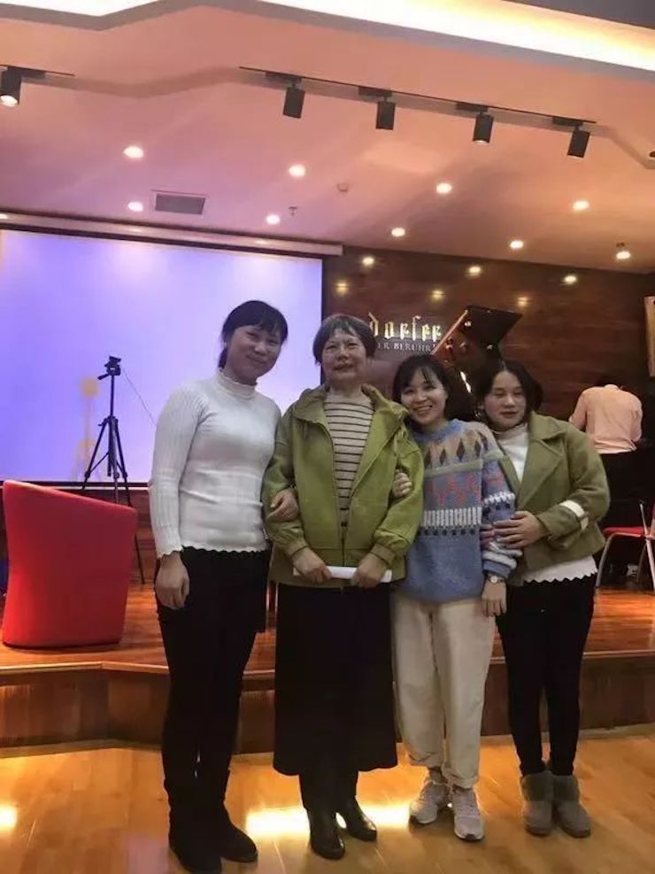 腾博官网特邀艺术家白志娴