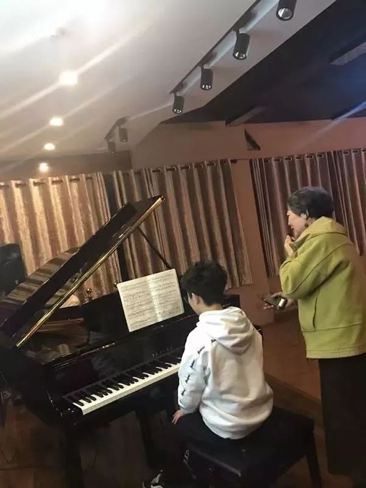 腾博官网特邀艺术家白志娴