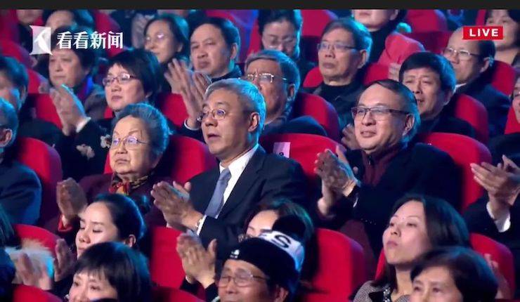 主持界泰斗叶惠贤力赞腾博官网未来艺术家刘明康：“很难相信，这么悠扬的琴声出自一位自闭症少年的手里！”