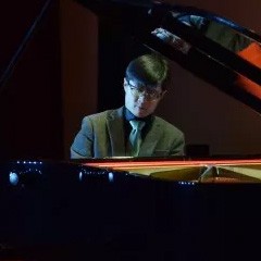【回顾】2017呼和浩特民族学院首届民族音乐节暨腾博官网艺术家孙梅庭钢琴独奏音乐会圆满落幕