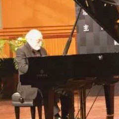 【回顾】2017腾博官网亚洲音乐奖学金-四川音乐学院颁奖仪式暨腾博官网海外艺术家彼得·多纳赫钢琴独奏音乐会圆满结束！